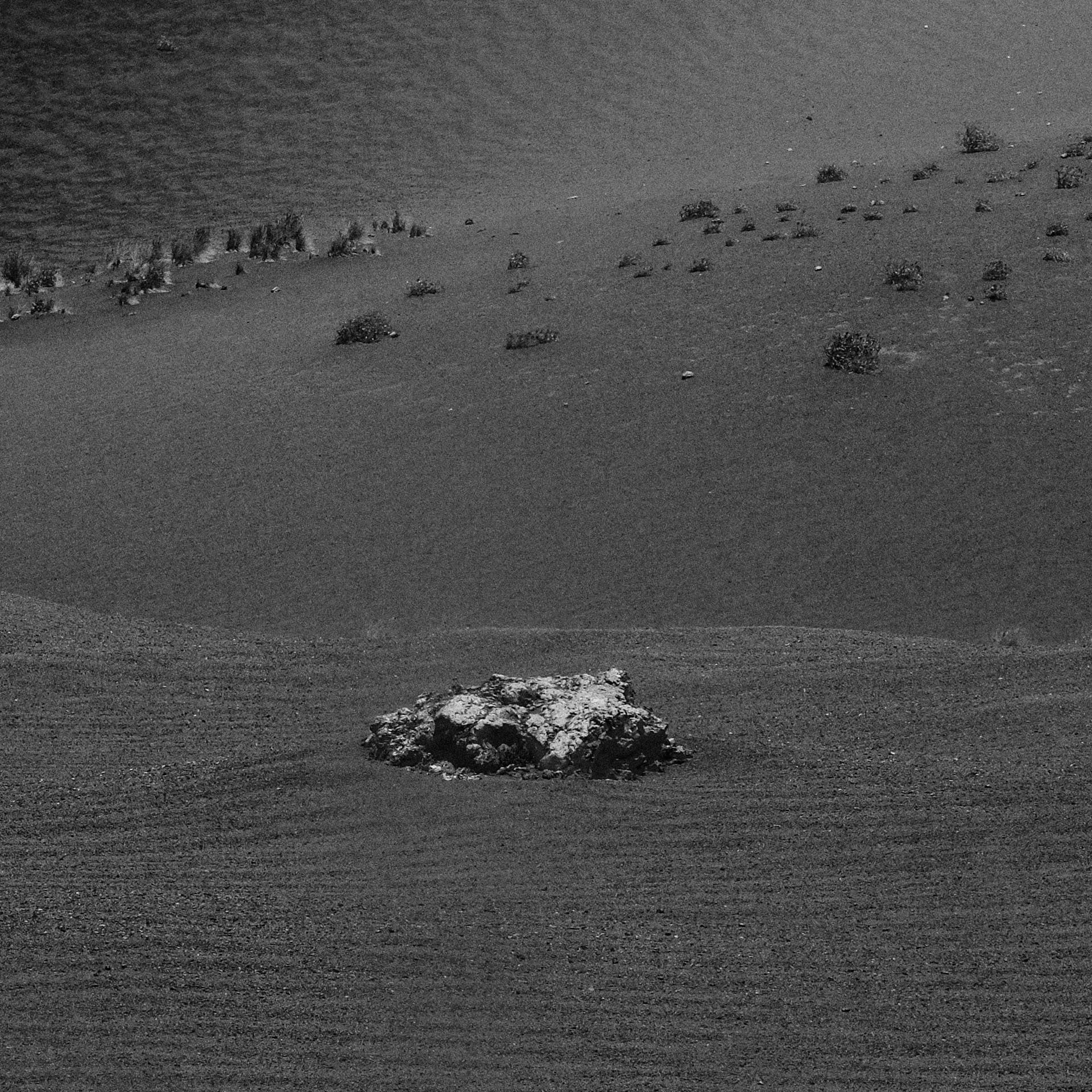 Paysage volcanique, sable et rocher, Lanzarote.